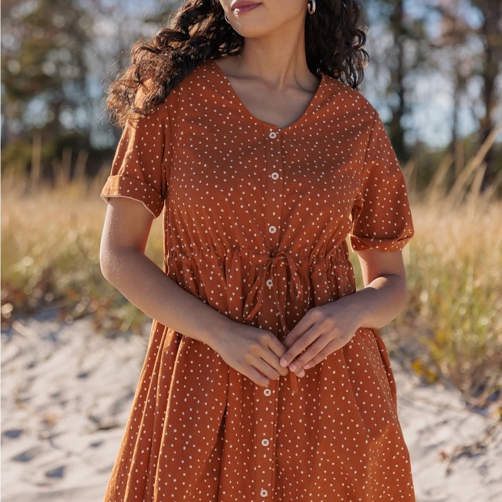 Tradlands Nell Dress Midi Short Sleeve Polka Dot Brown Camel Medium NWT